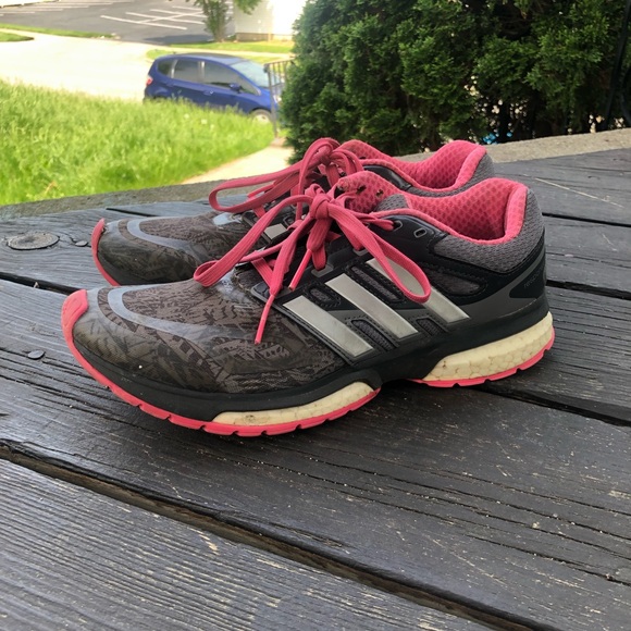 Adidas Response Boost TechFit Womens Running Shoes Vista Grey Pink B26602 Size 7 - Picture 2 of 4